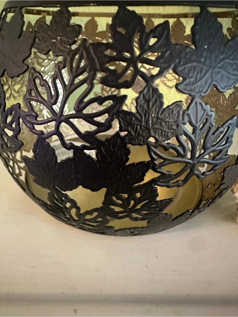 Decorative Black Metal Leaf Candle Holder for 3 wick